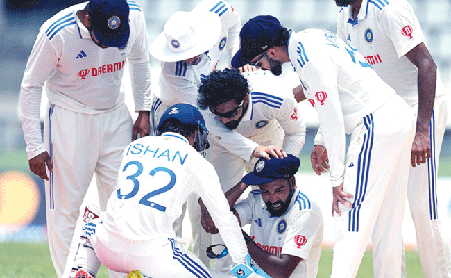 ind-vs-wi-1st-test-day1.gif