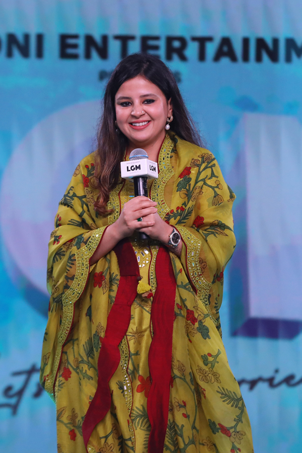 sakshi-dhoni.jpg 4