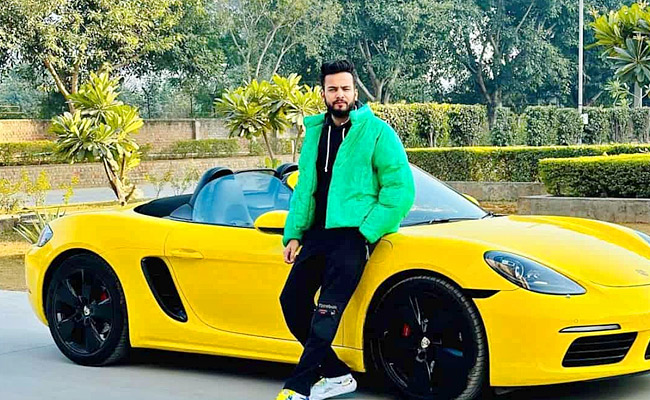 Elvish_20Yadav_20Luxury_20Car_20Collection_20Photos_4.jpg 5