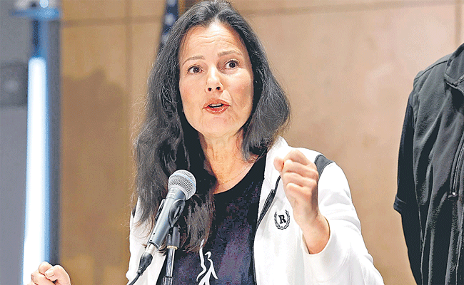 Fran-Drescher-1.gif