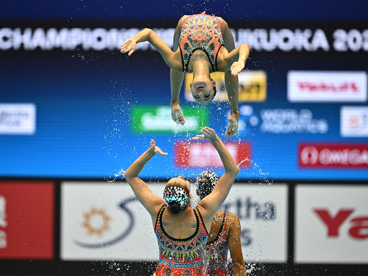 acrobatic_20of_20artistic_20swimming_20at_20the_20World_20Swimming_20Championships_20in_20Fukuoka_2CJapan-19.jpg 17