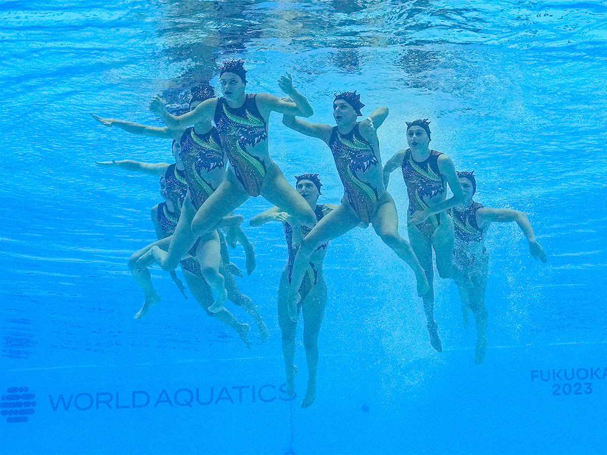 acrobatic_20of_20artistic_20swimming_20at_20the_20World_20Swimming_20Championships_20in_20Fukuoka_2CJapan-21.jpg 19