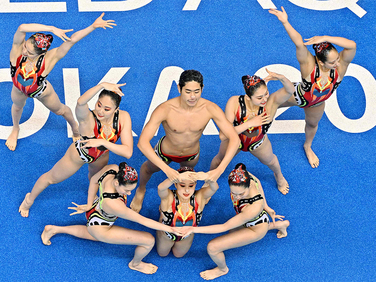 acrobatic_20of_20artistic_20swimming_20at_20the_20World_20Swimming_20Championships_20in_20Fukuoka_2CJapan-39.jpg 37