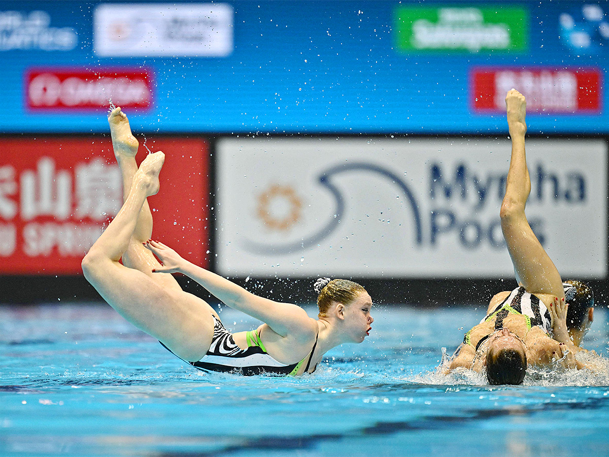 acrobatic_20of_20artistic_20swimming_20at_20the_20World_20Swimming_20Championships_20in_20Fukuoka_2CJapan-40.jpg 38