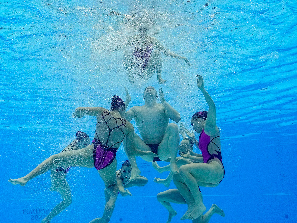 acrobatic_20of_20artistic_20swimming_20at_20the_20World_20Swimming_20Championships_20in_20Fukuoka_2CJapan-42.jpg 40