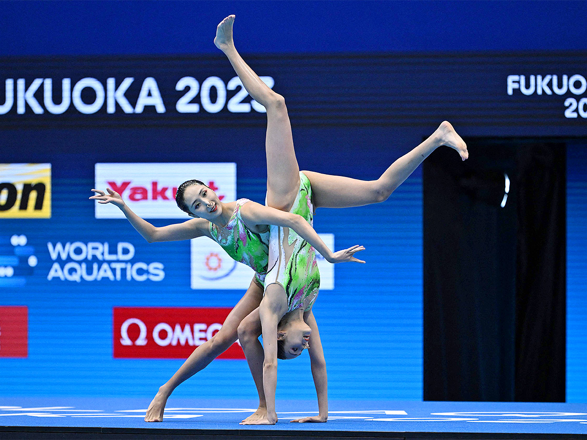 acrobatic_20of_20artistic_20swimming_20at_20the_20World_20Swimming_20Championships_20in_20Fukuoka_2CJapan-5.jpg 5