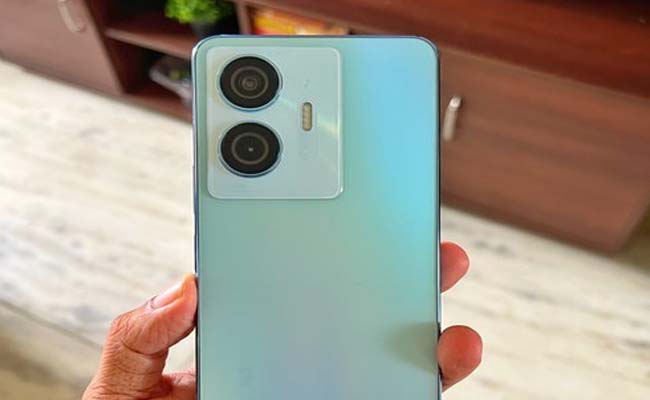 infinixhot30.jpg