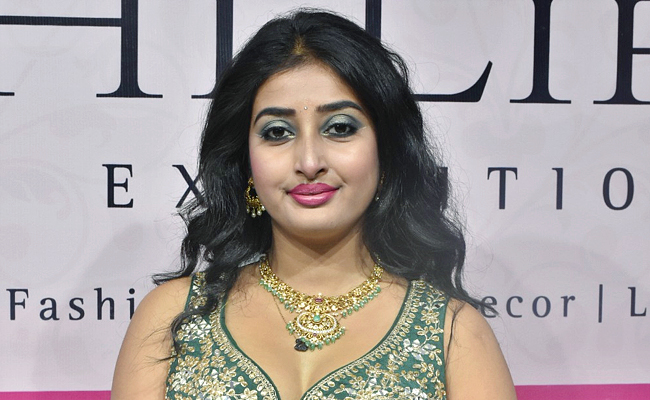 Hi_20Life_20Exhibition_20poster_20launch_20by_20Jabardasth_20Varsha_20Photos_11.jpg 12