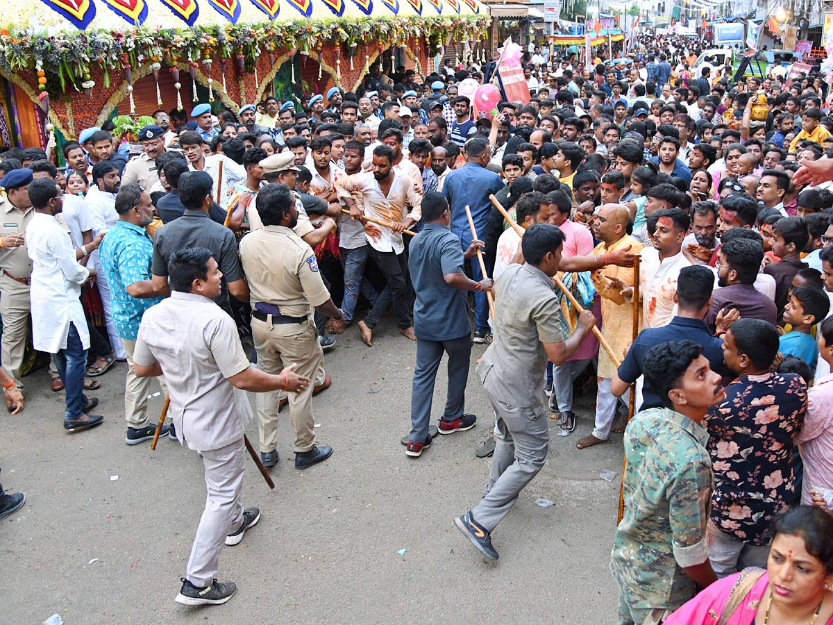Hyderabad_20Bonalu_20Celebrations_202023_20Photos_11.jpg 11