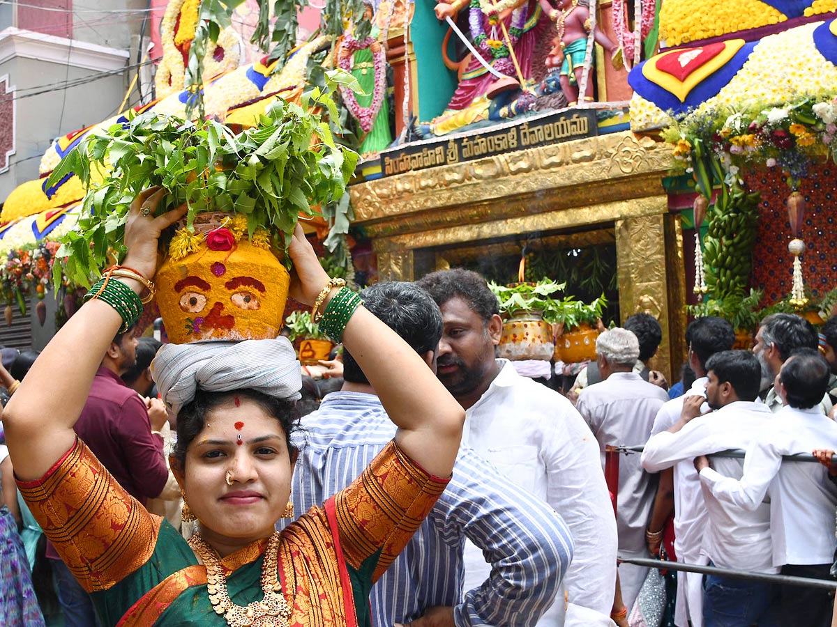 Hyderabad_20Bonalu_20Celebrations_202023_20Photos_22.jpg 22