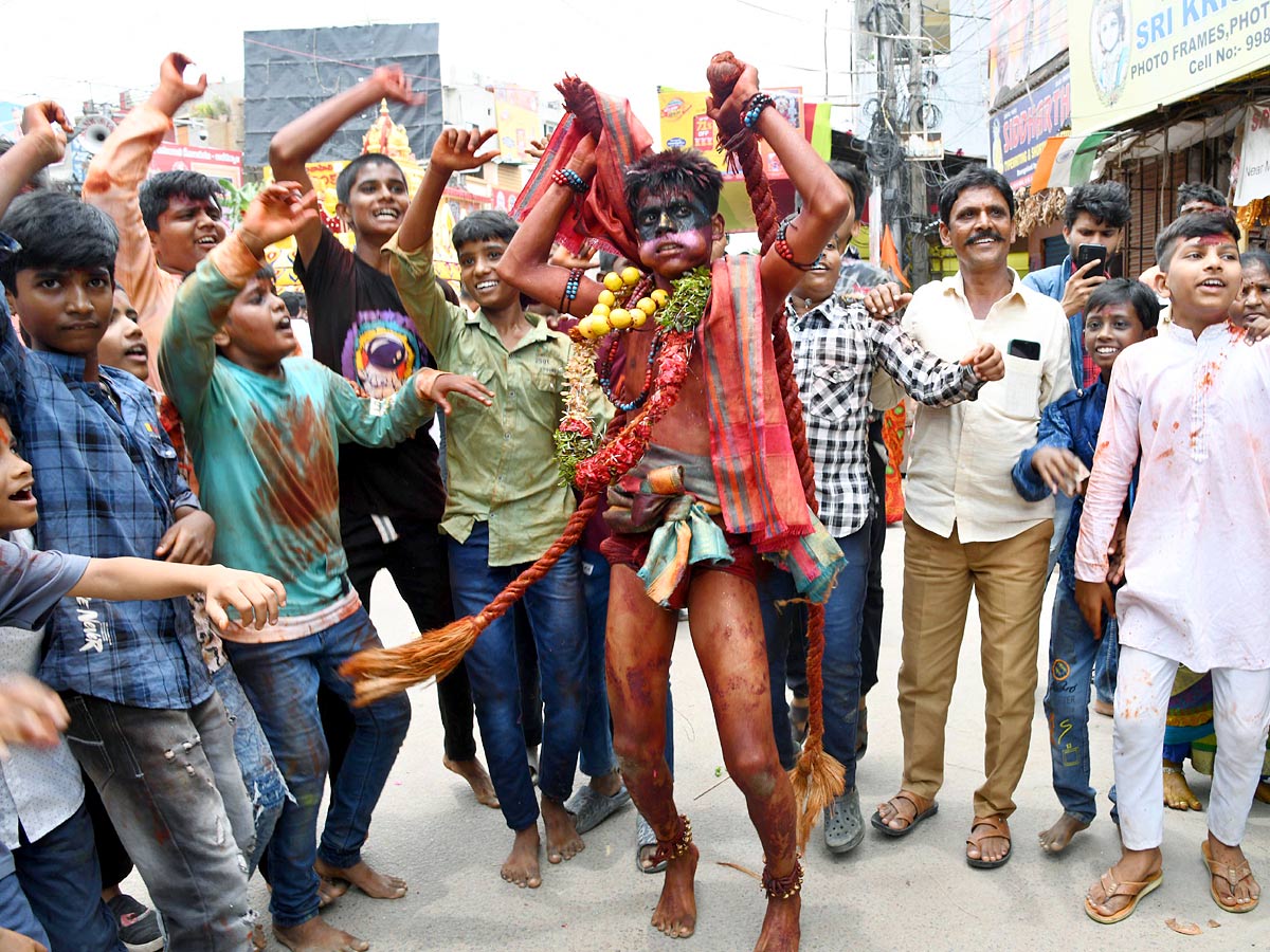 Hyderabad_20Bonalu_20Celebrations_202023_20Photos_24.jpg 24