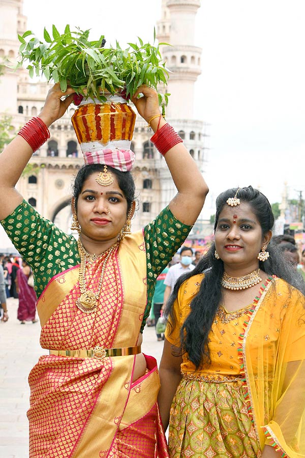 Hyderabad_20Bonalu_20Celebrations_202023_20Photos_28.jpg 28