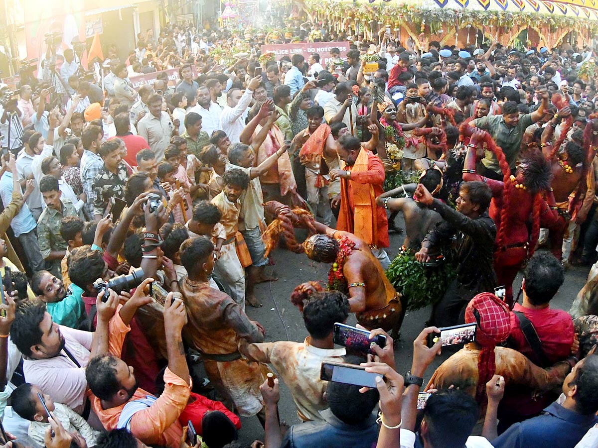 Hyderabad_20Bonalu_20Celebrations_202023_20Photos_3.jpg 4