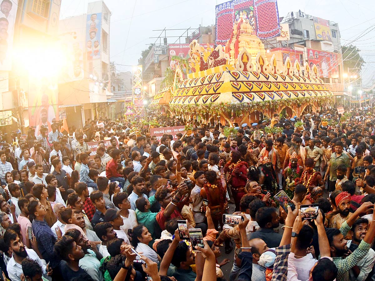 Hyderabad_20Bonalu_20Celebrations_202023_20Photos_4.jpg 5