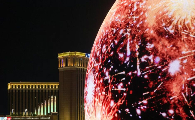 Las_20Vegas_20Sphere_20transform_20into_20Earth_20Mars_20and_20the_20moon_20PHotos_3.jpg 4