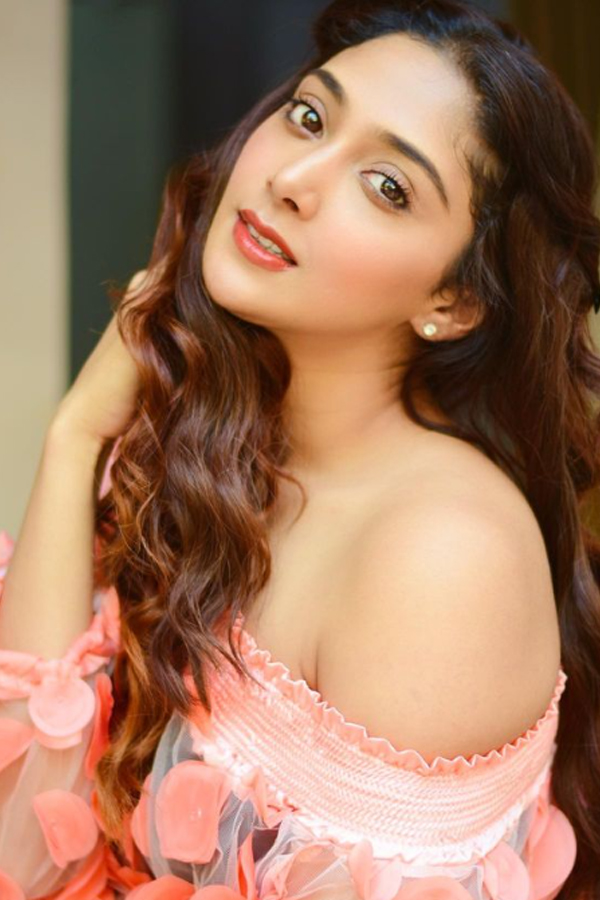 indian-actress-natasha-doshi.jpg 6
