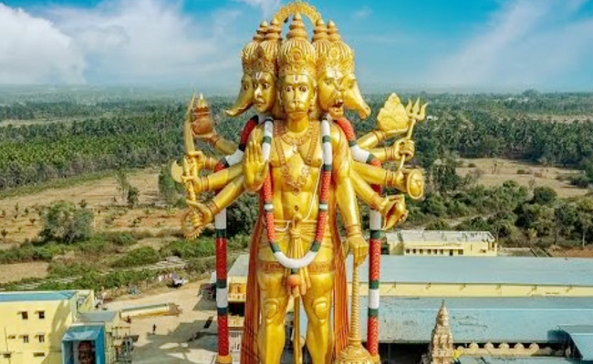 Panchamukhi_20Hanuman_20Statue_2C_20Bidanagere.jpg 5