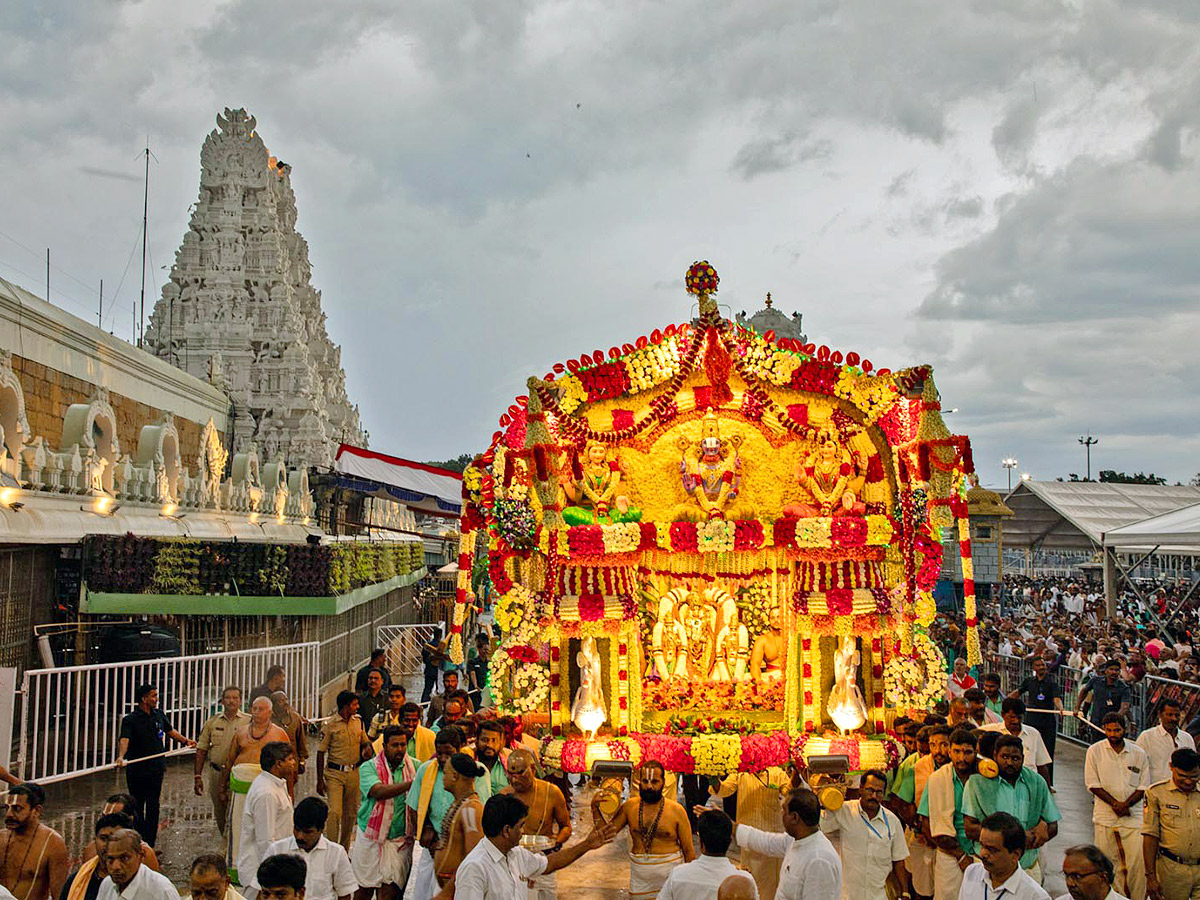 Tirumala_20Temple_20Ainavara_20Asthanam_202023_20Photos-1.jpg 1