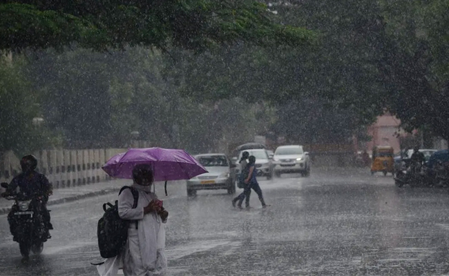 telangana-redalert-hyderaba.jpg