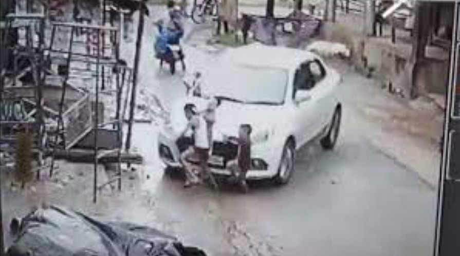 Car-Children.jpg