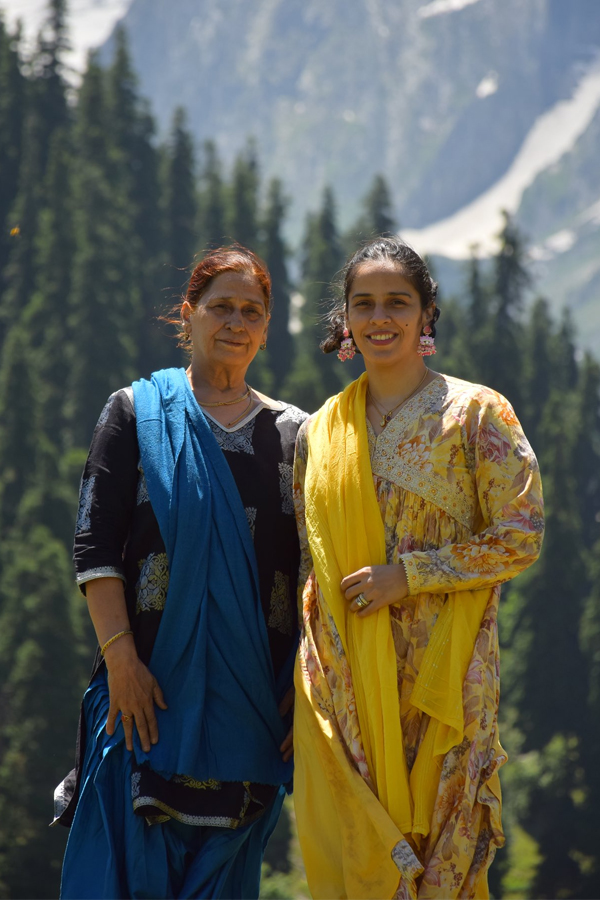 saina-nehwal-mother.jpg 4