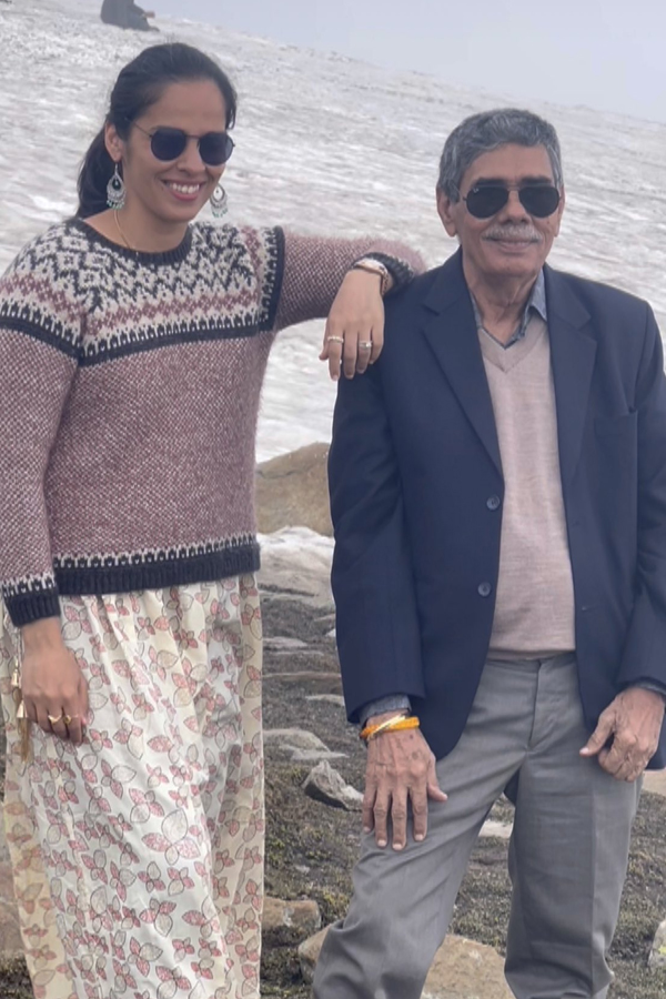 saina-nehwal-papa.jpg 12