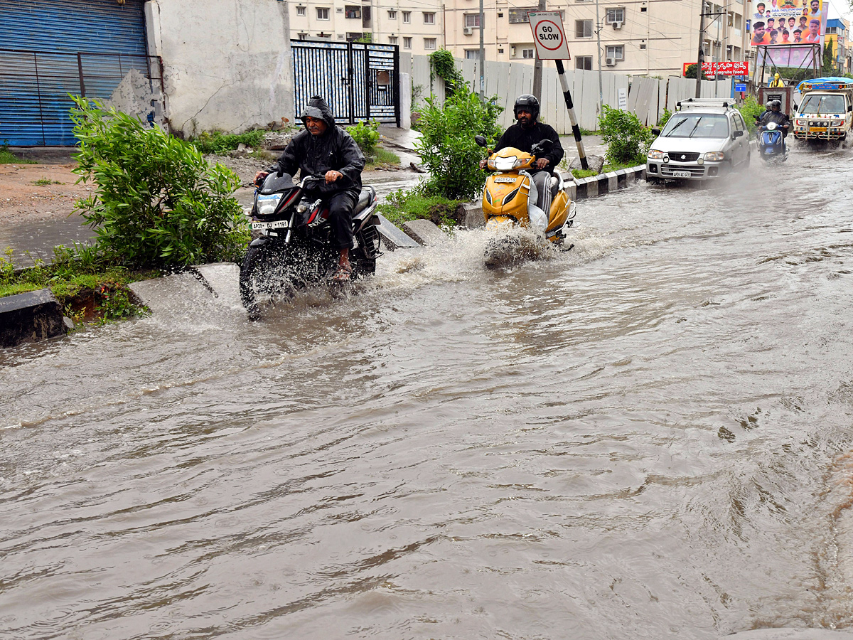 Heavy_20Rains_20in_20Hyderabad_20Photos_19.jpg 20