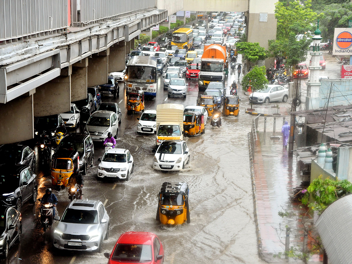 Heavy_20Rains_20in_20Hyderabad_20Photos_2.jpg 3