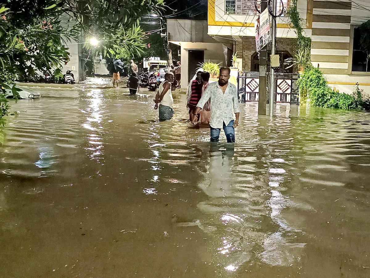 Heavy_20Rains_20in_20Hyderabad_20Photos_31.jpg 32