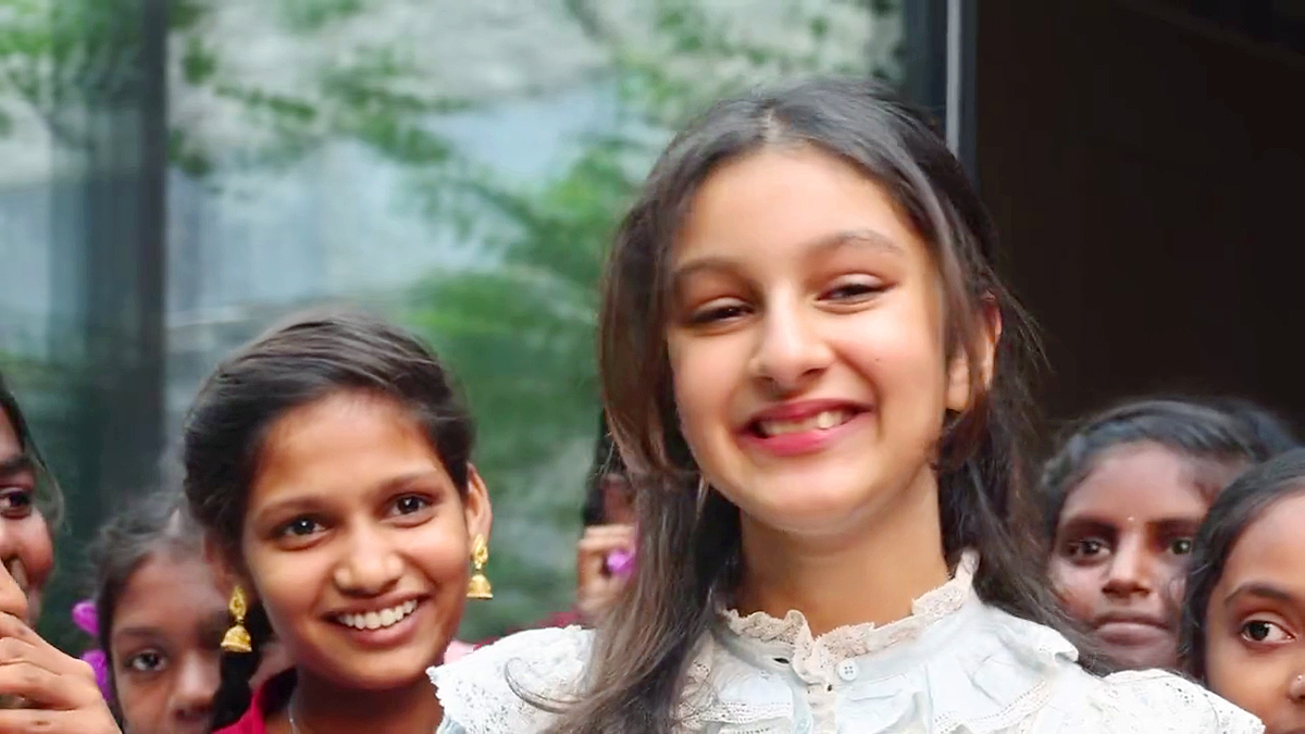 happy_20birthday_20Sitara_20Ghattamaneni_20-10.jpg 10