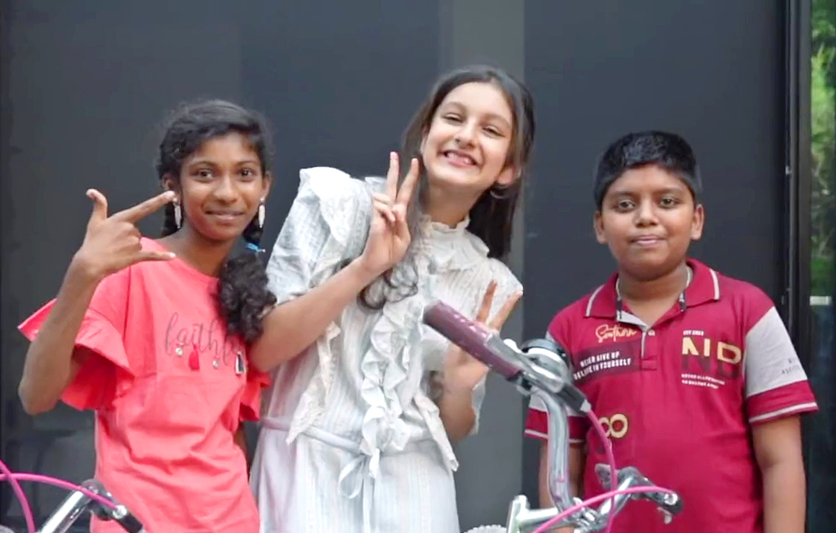 happy_20birthday_20Sitara_20Ghattamaneni_20-15.jpg 15