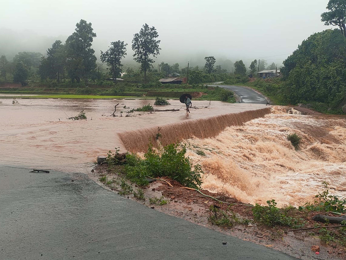 heavy_20rains_20in_20andhra_20pradesh_20pics-1.jpg 1