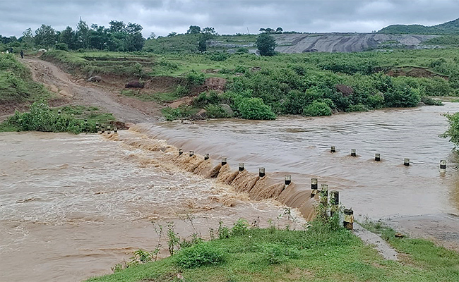 heavy_20rains_20in_20andhra_20pradesh_20pics-13.jpg 13