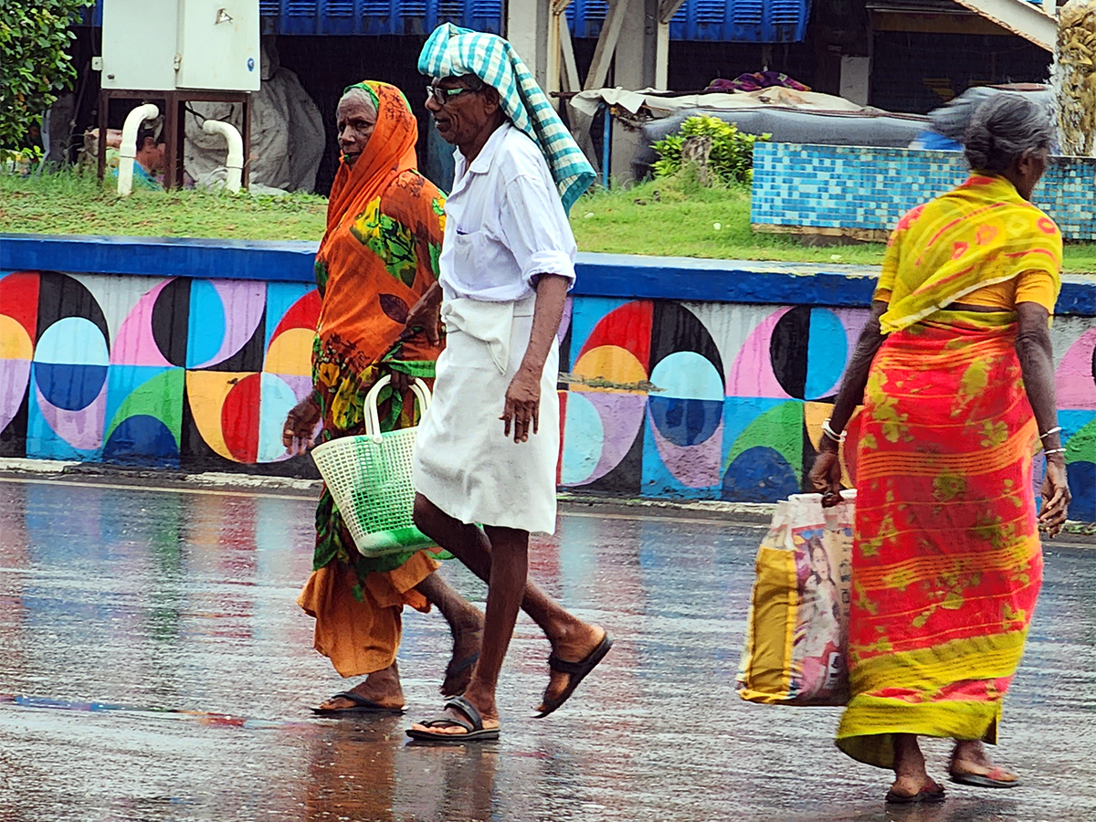 heavy_20rains_20in_20andhra_20pradesh_20pics-26.jpg 26