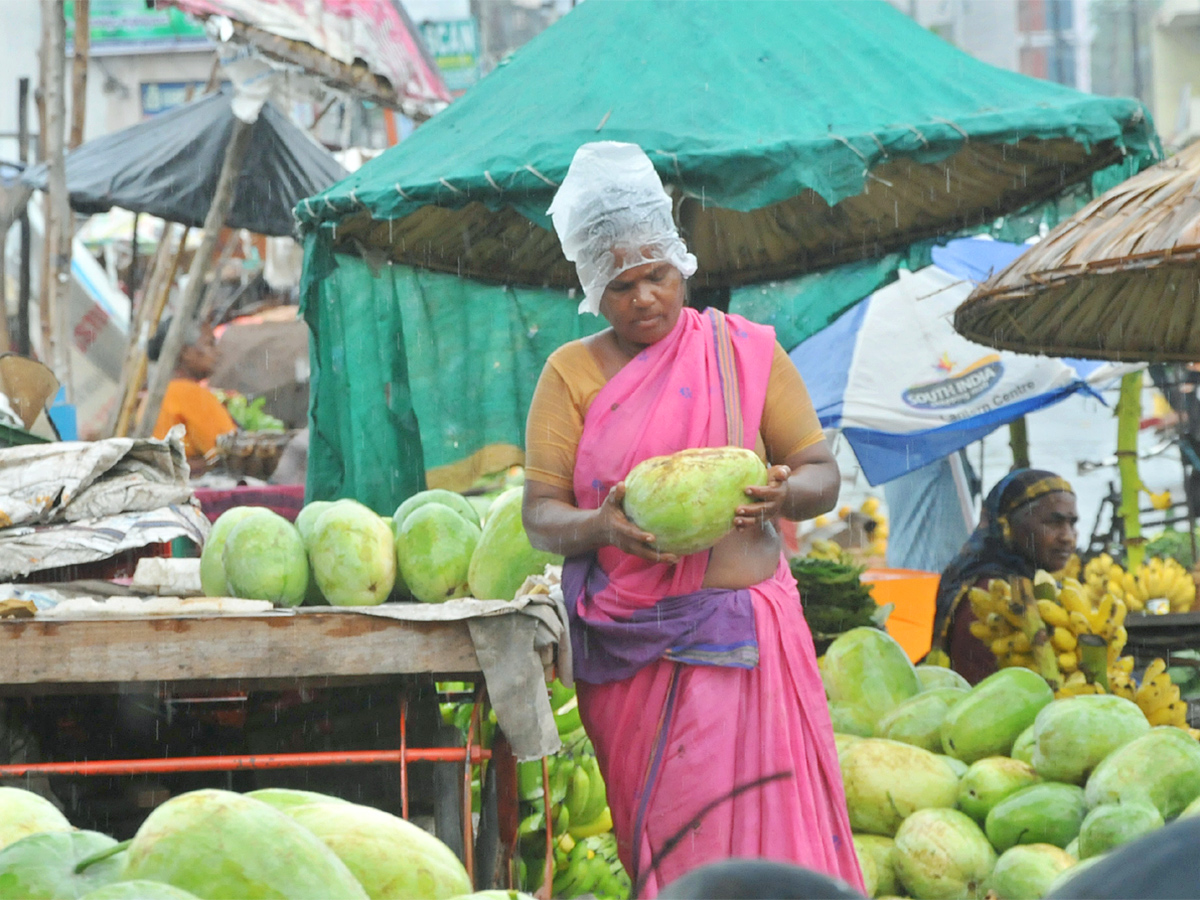 heavy_20rains_20in_20andhra_20pradesh_20pics-4.jpg 4