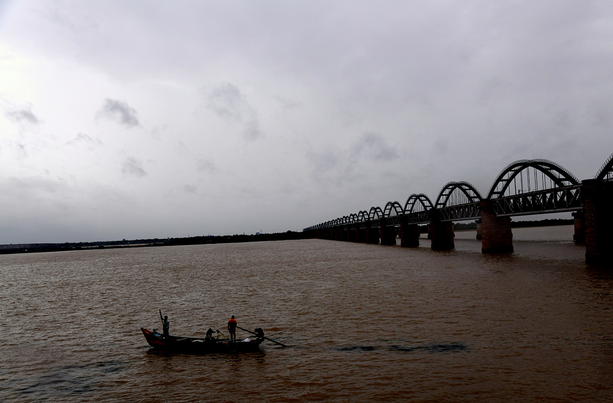 heavy_20rains_20in_20andhra_20pradesh_20pics-8.jpg 8