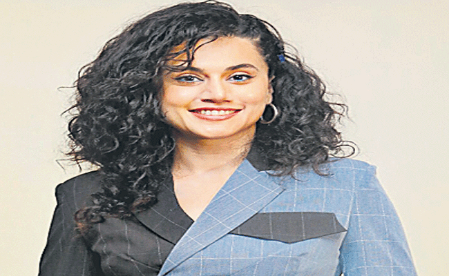 taapsee-pannu_165771346440.gif
