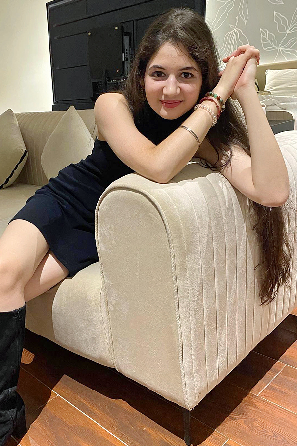 Harshaali_20Malhotra_20Latest_20Photos_4.jpg 5