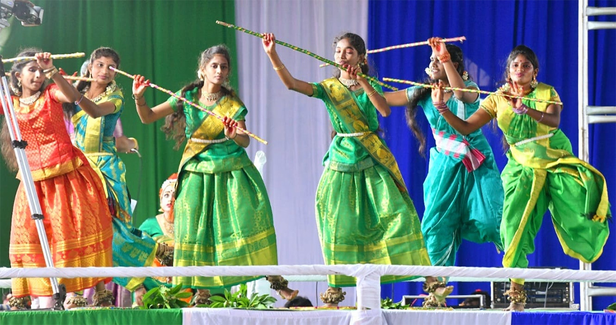 ysr_20nethanna_20nestham_20program_20Tirupati_20district_20Pics-14.jpg 14