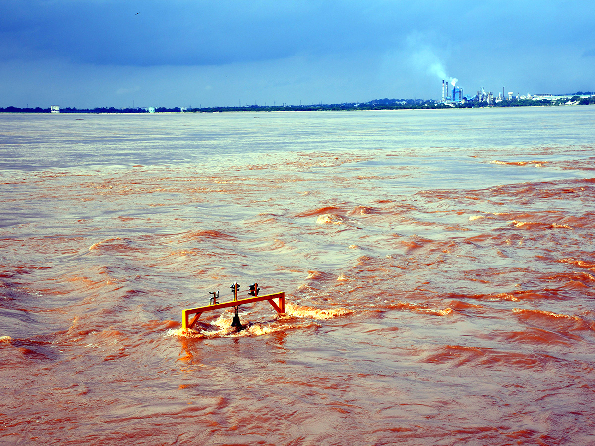 Heavy_20rain_20Rajamahendravaram_20Pics-30.jpg 29