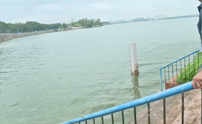 hussain-sagar1.jpg