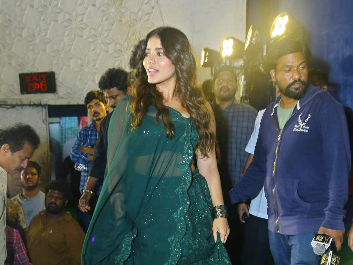 Bro_20Movie_20Trailer_20Launch_20at_20DEVI_2070MM_20At_20Hyderabad_20Photos_9.jpg 15