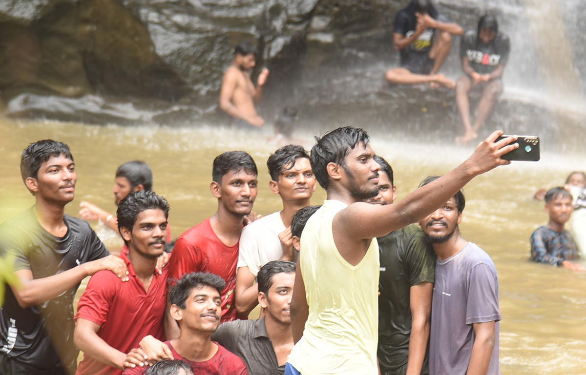 Sabitham_20Waterfalls_20Peddapalli_20Pics-7.jpg 7