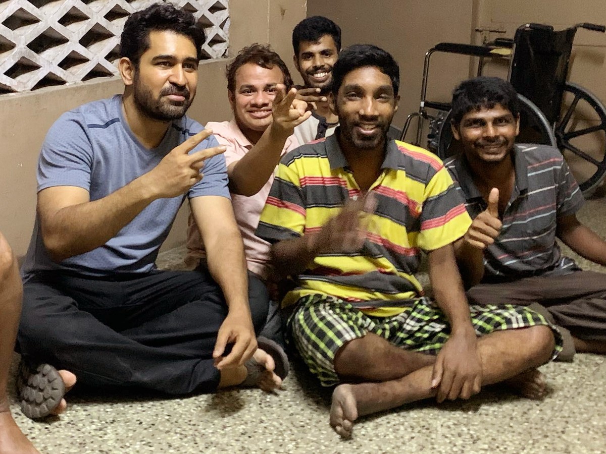Vijay_17.jpg 18