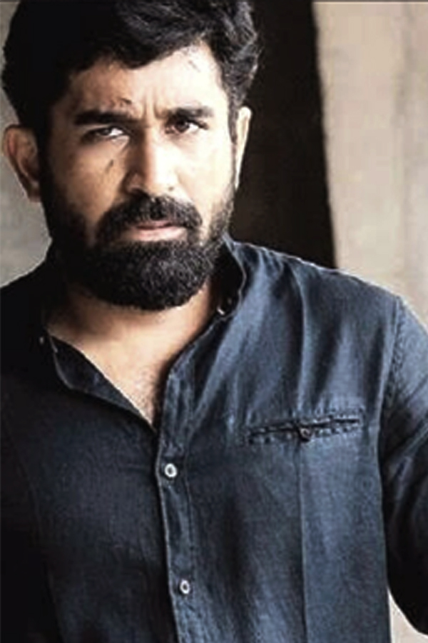 Vijay_2.jpg 4