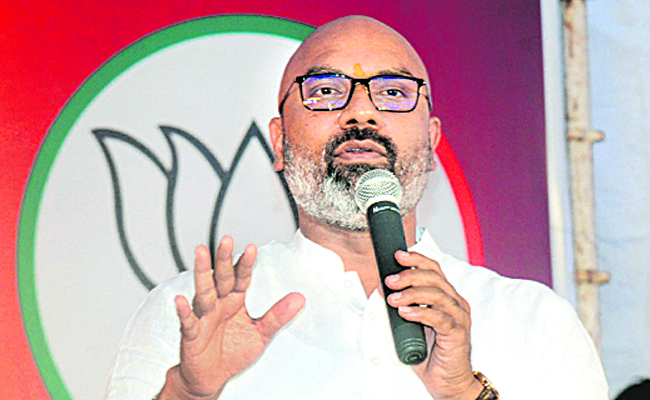 ARVINDHU.jpg