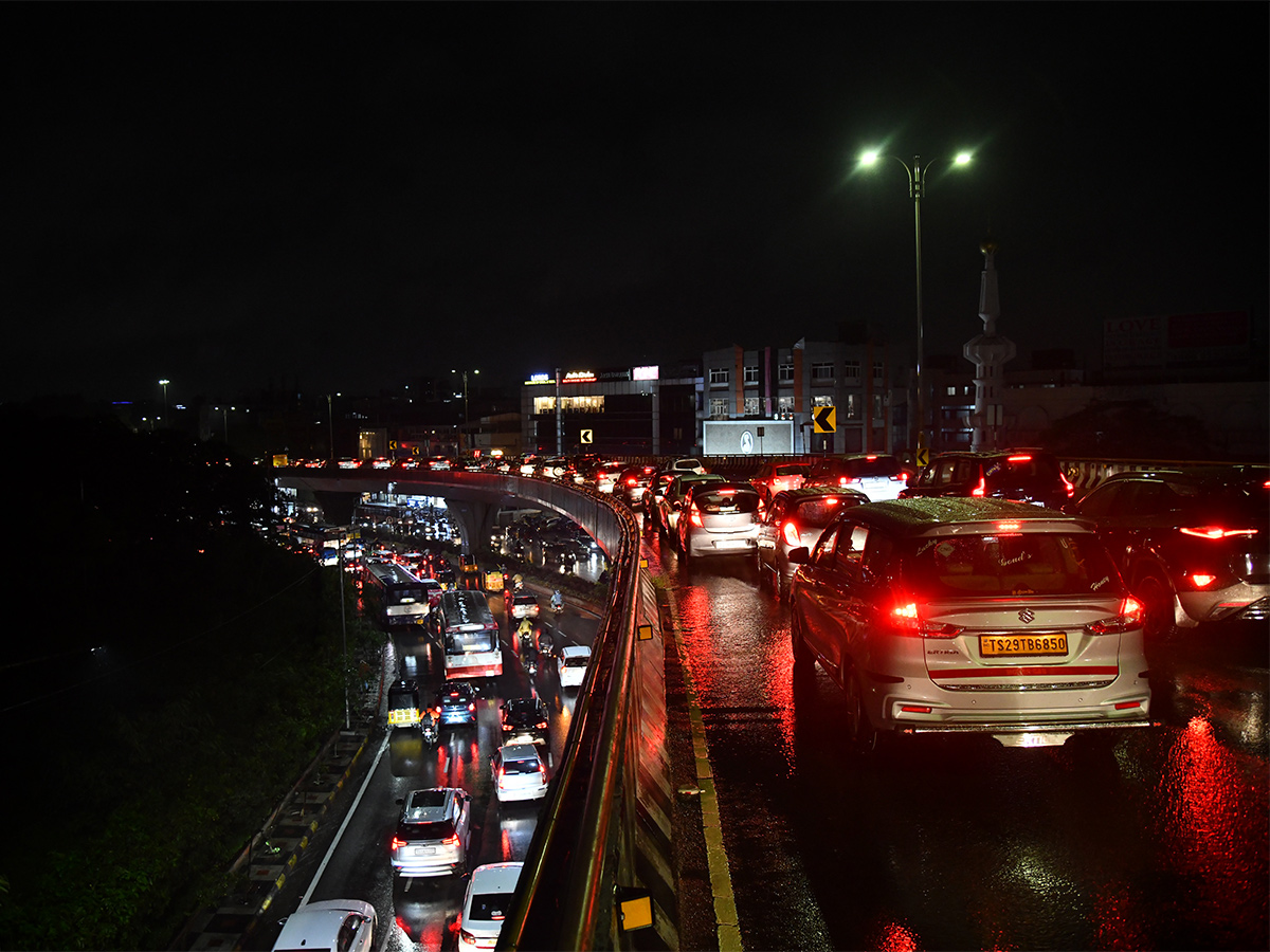Heavy_20Traffic_20in_20Hyderabad-17.jpg 16