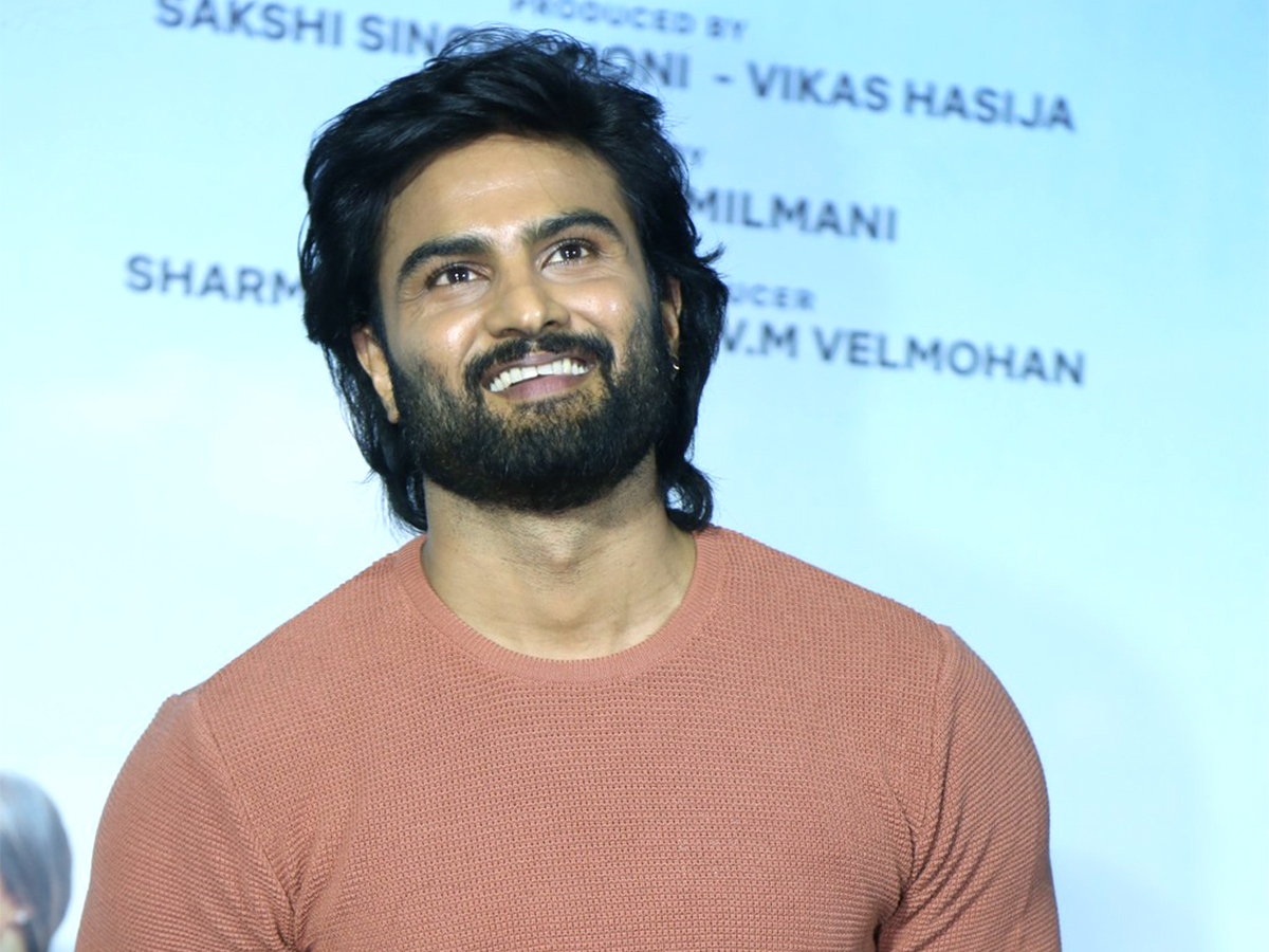 LGM_20Movie_20Promotions_20in_20Hyderabad-21.jpg 21