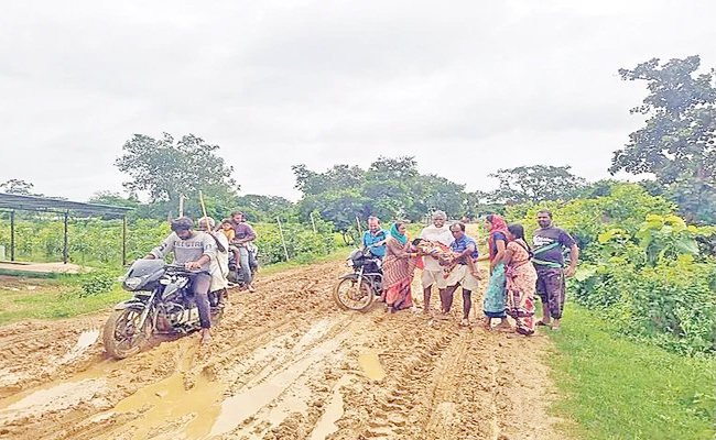 Medak-Mud-Roads-Kill-Child.jpg