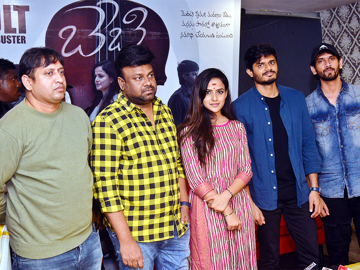 baby_20movie_20success_20celebrations_20in_20vijayawada-5.jpg 5